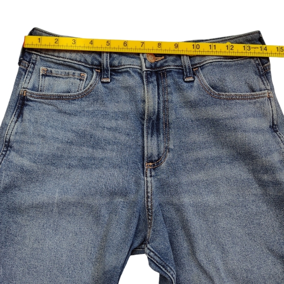Hollister Curvy High Rise Mom Jeans Cropped Stretch Medium Wash 28x26 Measured - Picture 9 of 12